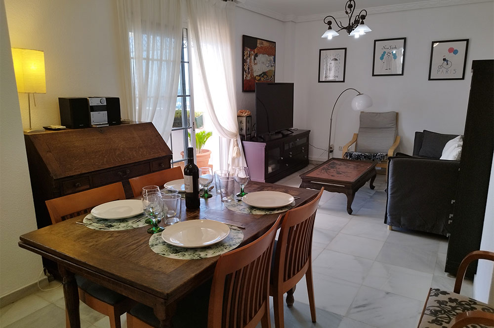 Apartment Estepona dining area