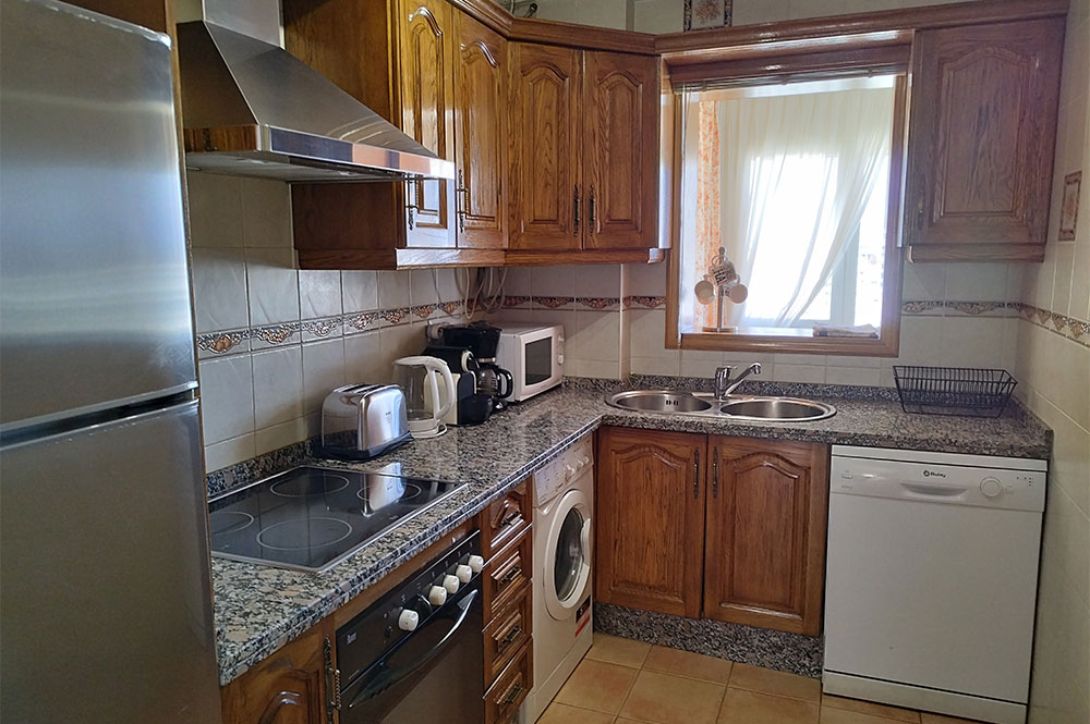 Apartment estepona fully fitted kitchen