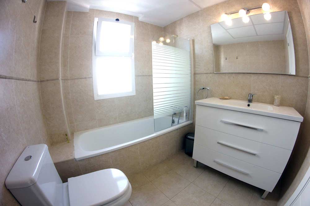 Apartment Estepona bathroom
